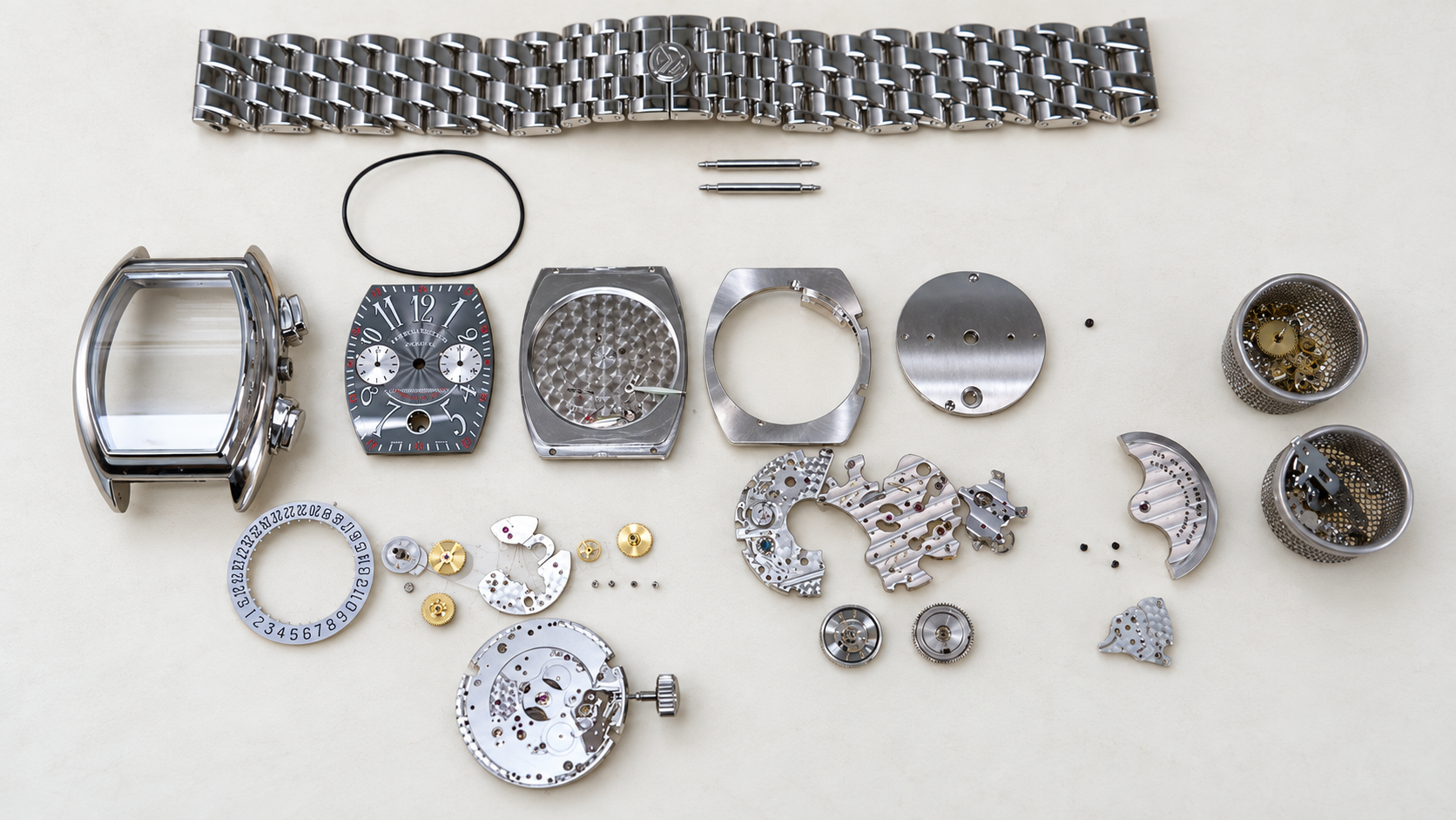Tonneau-shaped chronograph completely disassembled